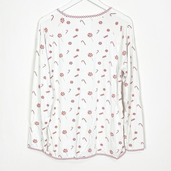 Shrimp and Grits Serendipity Peppermint Pajama Set - Picture 6 of 11